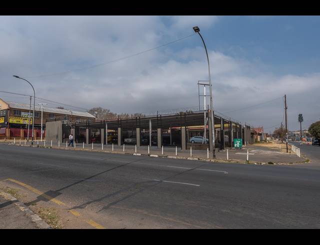 990M² RETAIL FOR SALE IN TURFFONTEIN